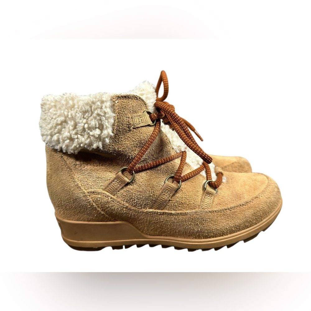 Sorel Women's Evie Cozy Lined Lace Up Bootie Waterproof Tawny Buff Size 9.5